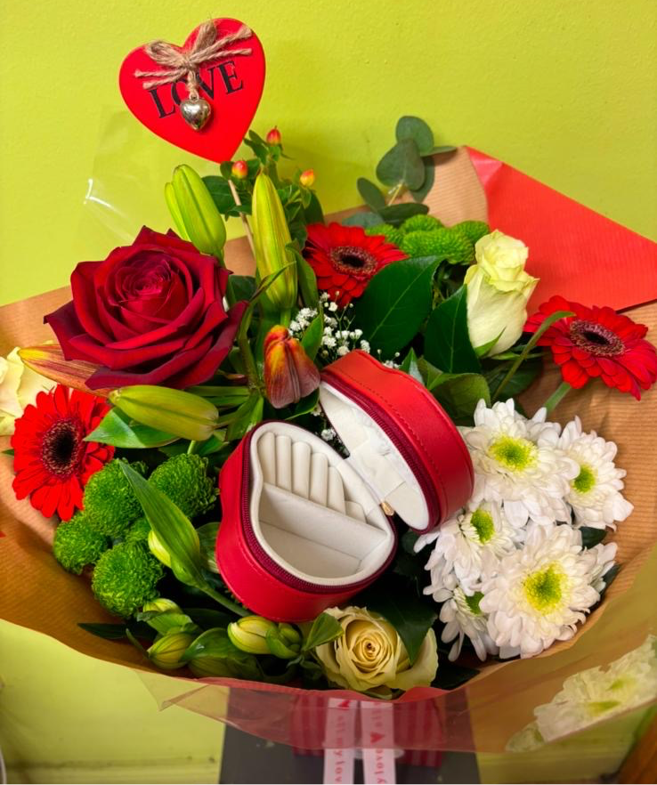 Jewellery Box Valentines Day Bouquet